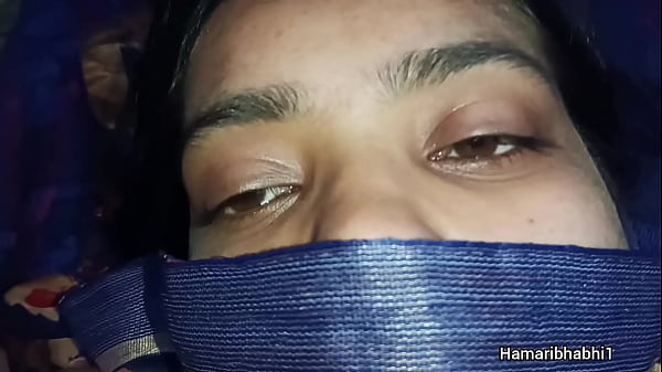 Indian desi bhabhi fucked in saree.